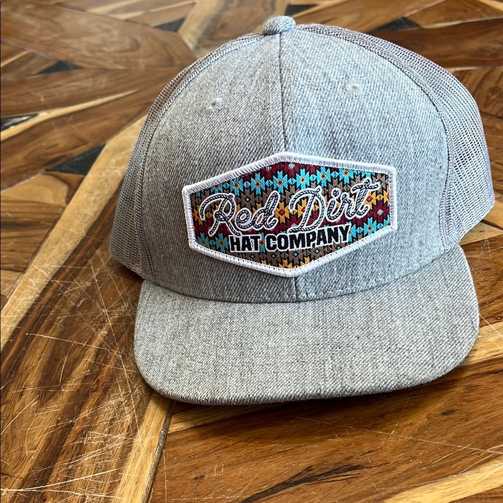Brand New- Never Worn Men’s Red Dirt Hat Company Gray Baseball Hat